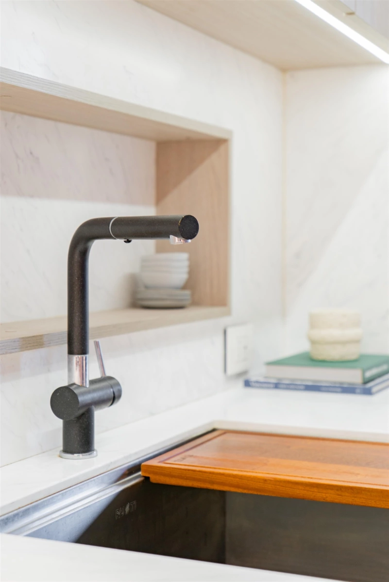Kitchen Island Photo of 314 221 Union Street, Vancouver, BC