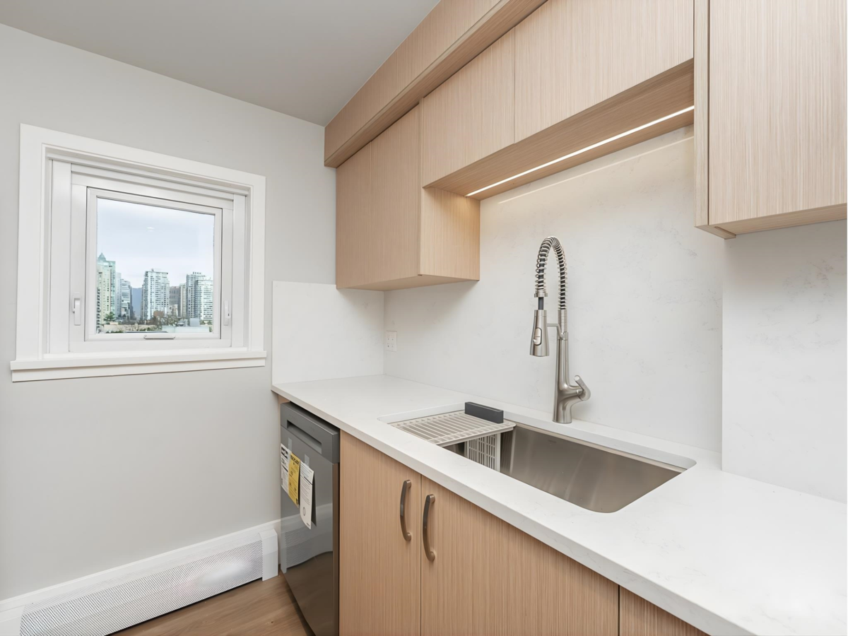 Breakfast Nook Photo of 1102 1318 Homer Street, Vancouver, BC