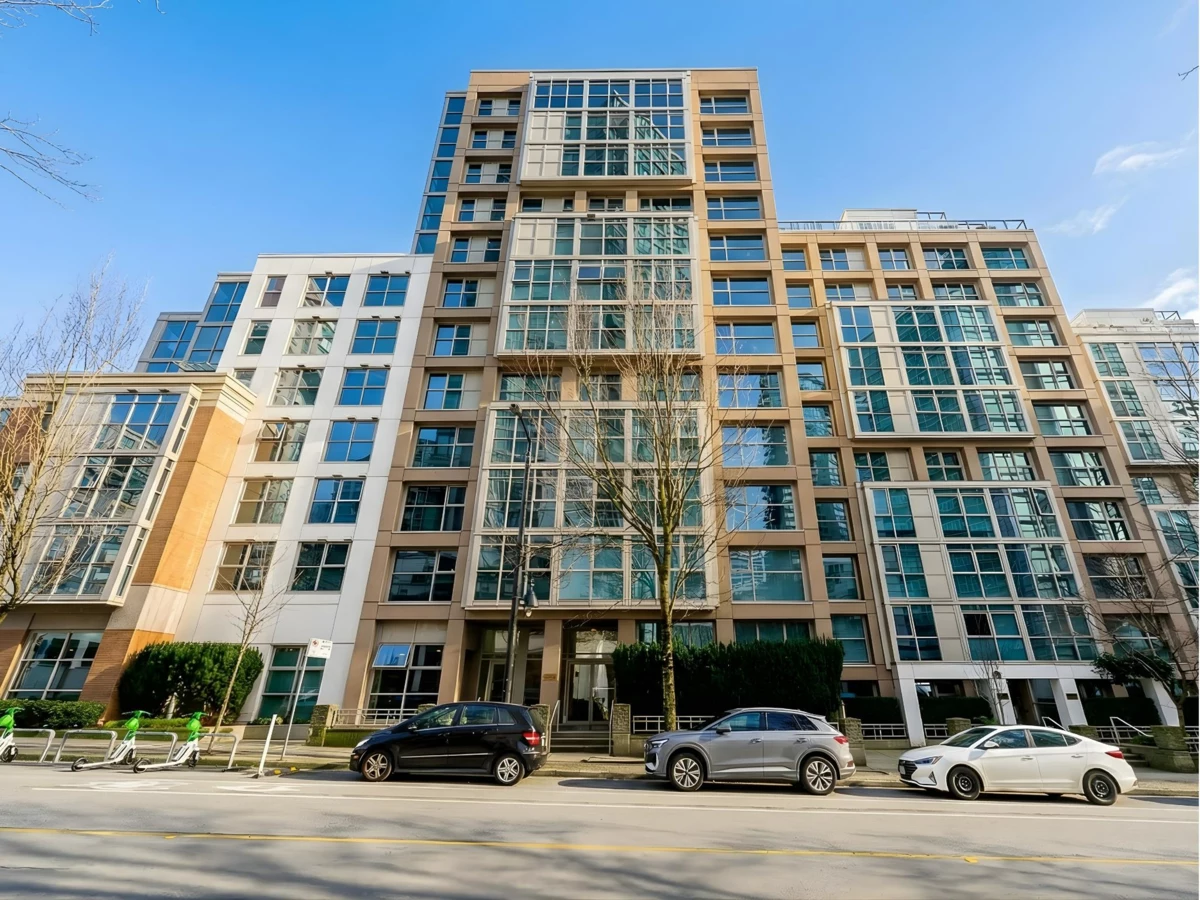Outdoor Kitchen Photo of 1102 1318 Homer Street, Vancouver, BC