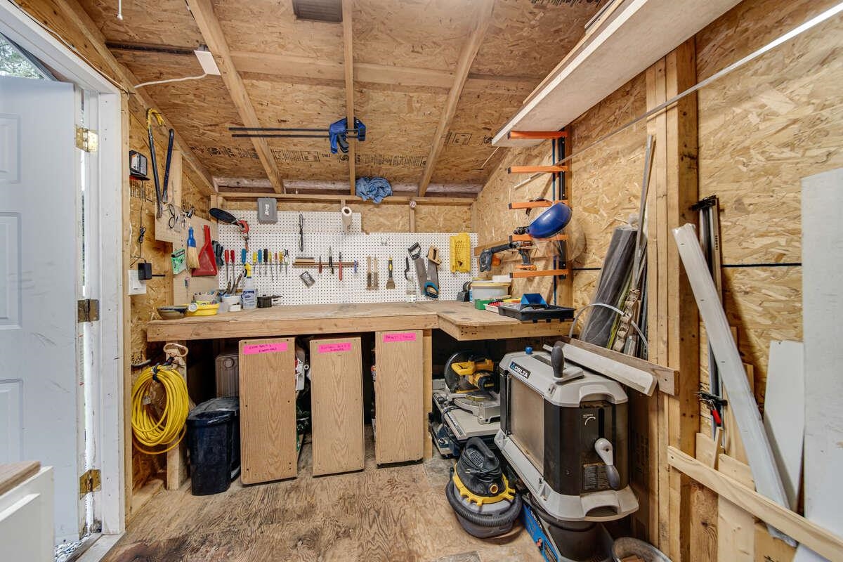 Laundry Room Photo of 2280 King Albert Avenue, Coquitlam, BC