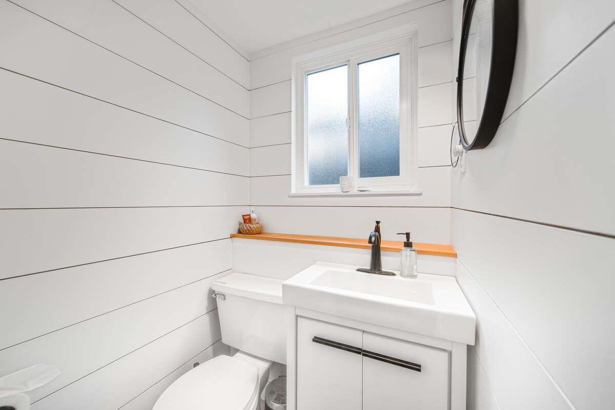 Powder Room Photo of 2280 King Albert Avenue, Coquitlam, BC