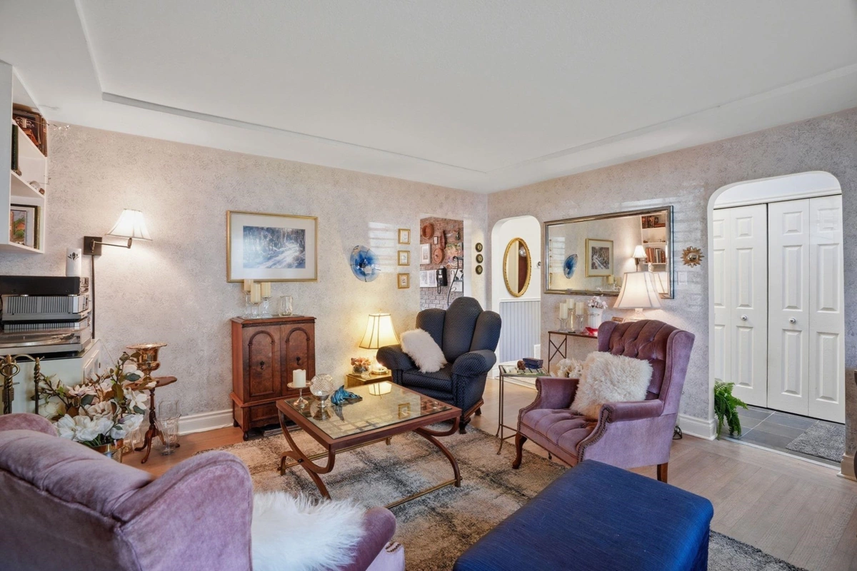 Primary Bathroom Photo of 7217 Mary Avenue, Burnaby, BC