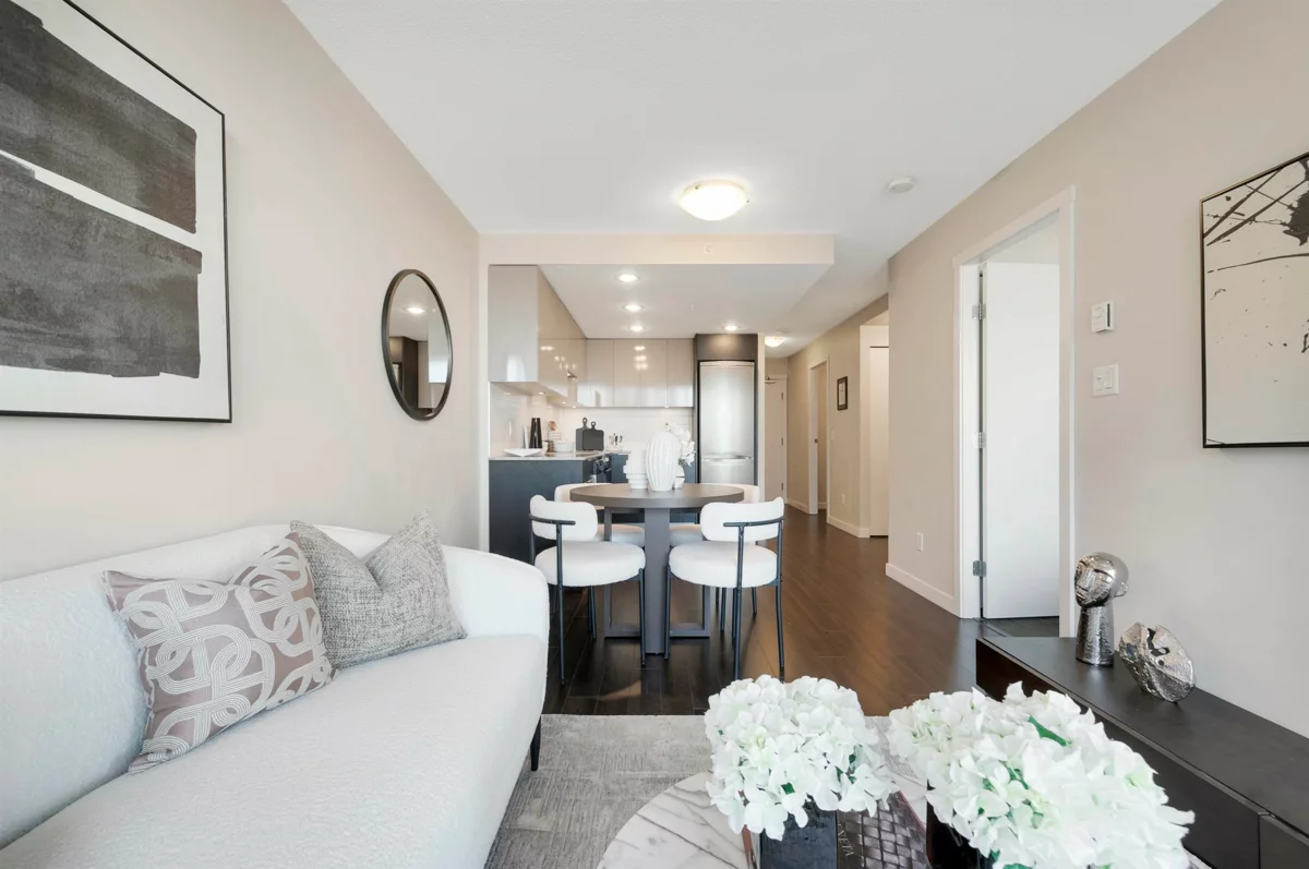 Dining Area Photo of 507 445 W 2nd Avenue, Vancouver, BC