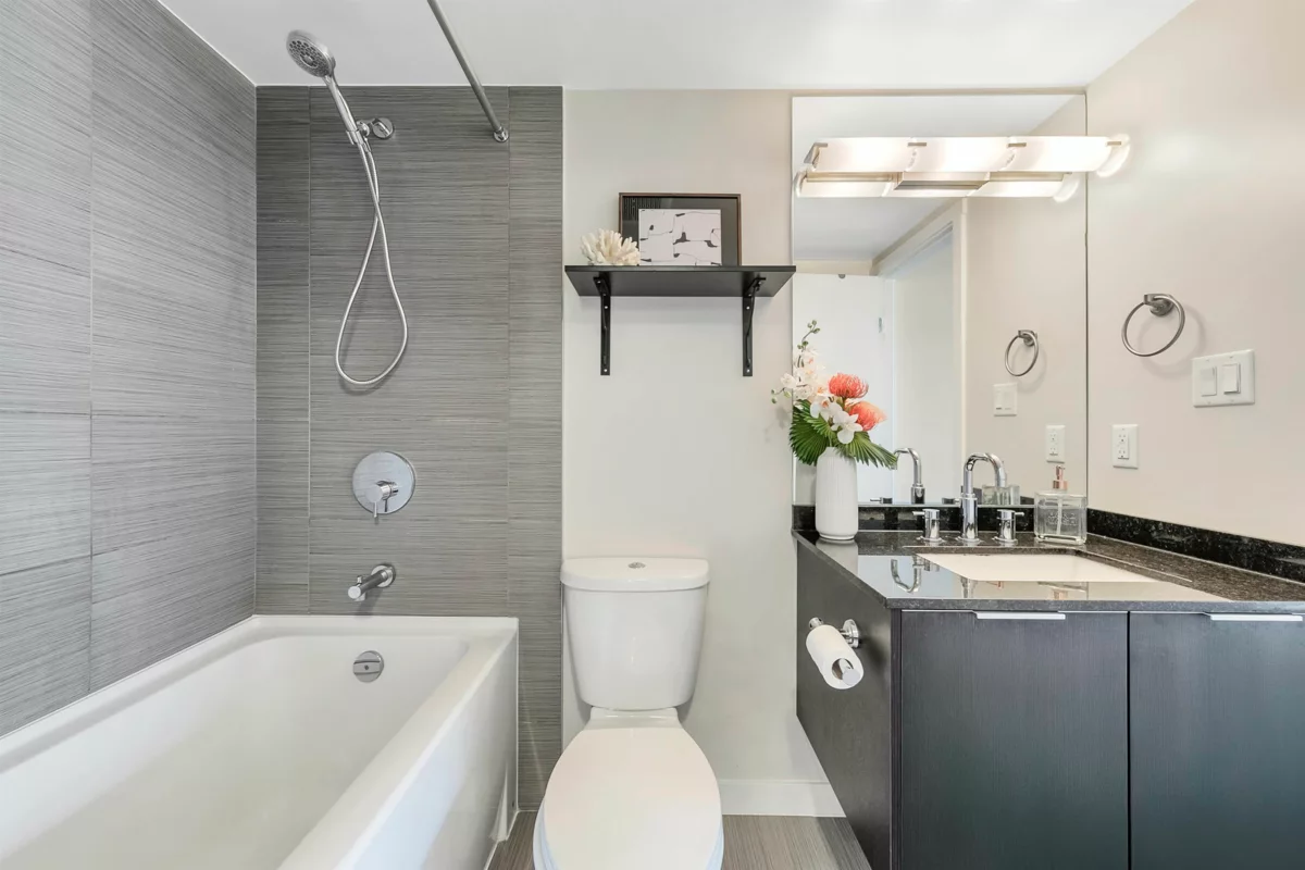 Entry Foyer Photo of 507 445 W 2nd Avenue, Vancouver, BC