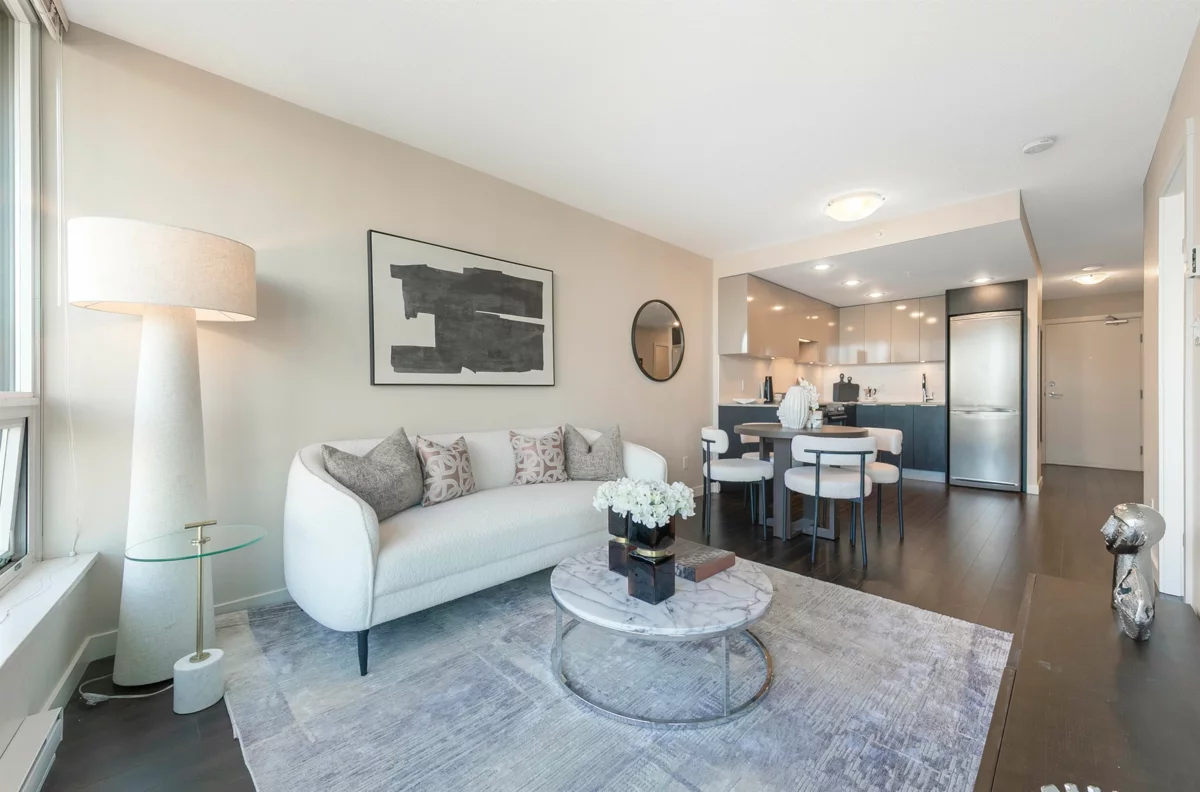 Kitchen Island Photo of 507 445 W 2nd Avenue, Vancouver, BC