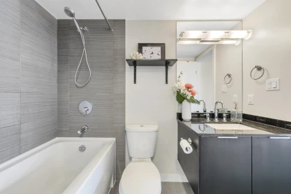 Entry Foyer Photo of 507 445 W 2nd Avenue, Vancouver, BC