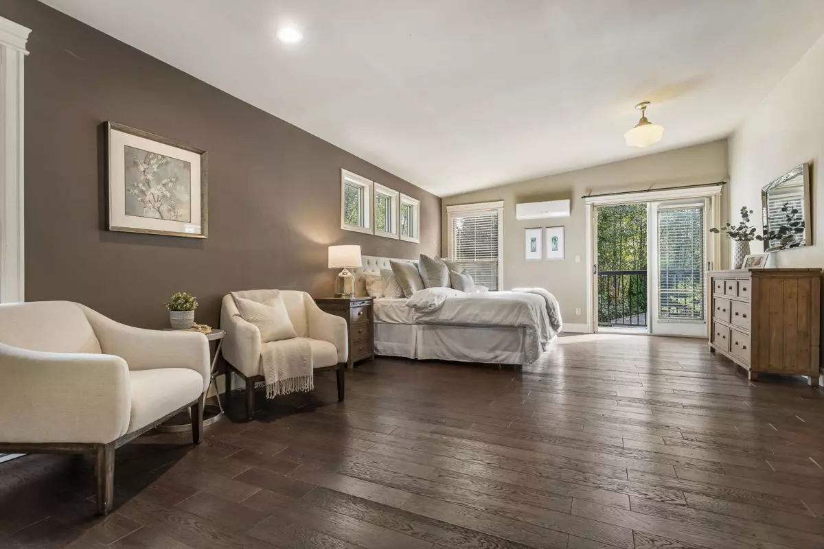 Hallway Photo of 9729 216 Street, Langley, BC