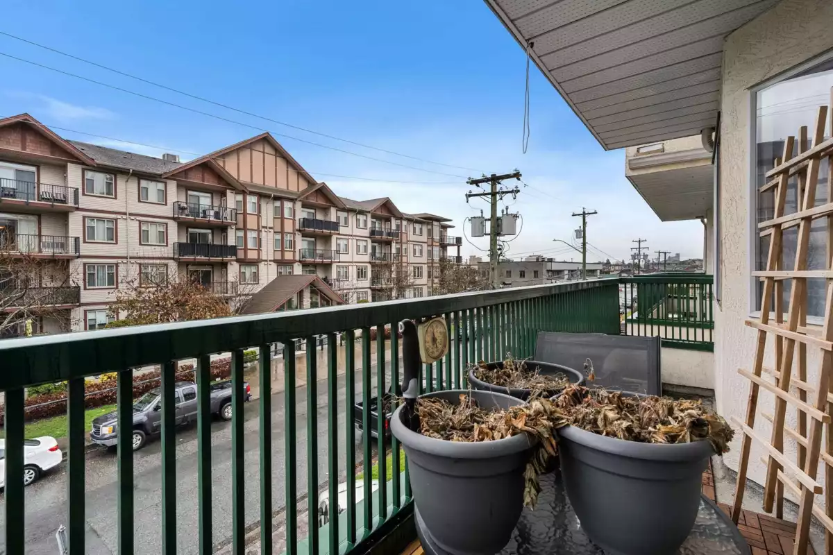 Laundry Room Photo of 202 45604 Brett Avenue, Chilliwack, BC