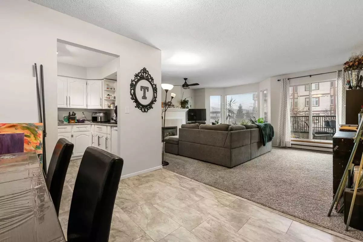 Living Room Photo of 202 45604 Brett Avenue, Chilliwack, BC