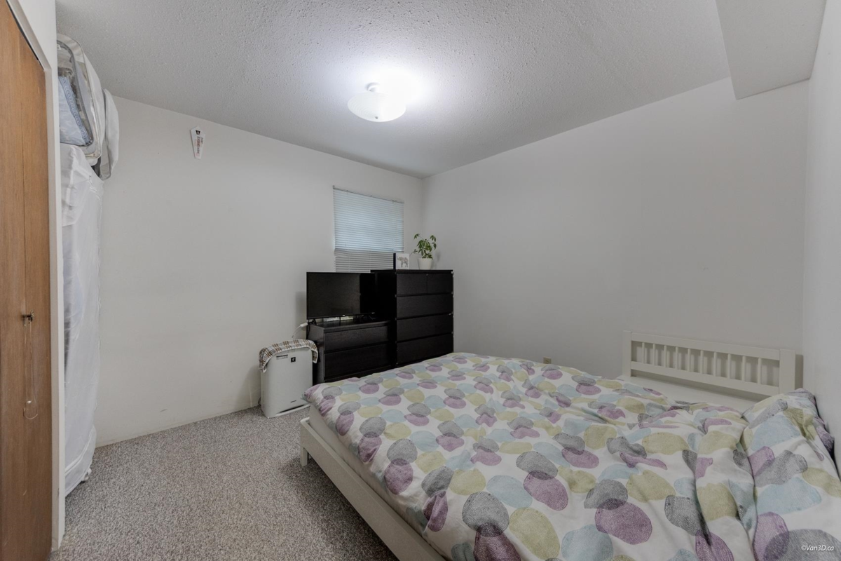 Backyard Photo of 308 E King Edward Avenue, Vancouver, BC