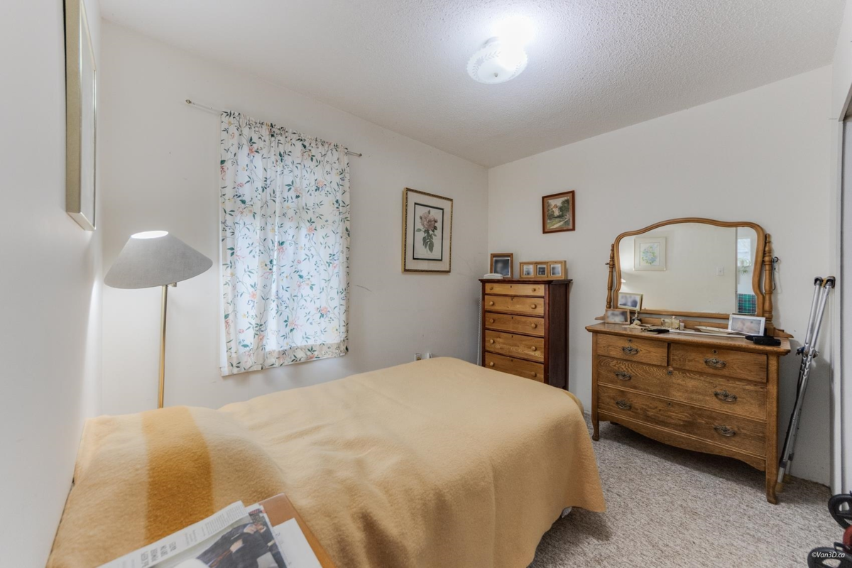 Breakfast Nook Photo of 308 E King Edward Avenue, Vancouver, BC