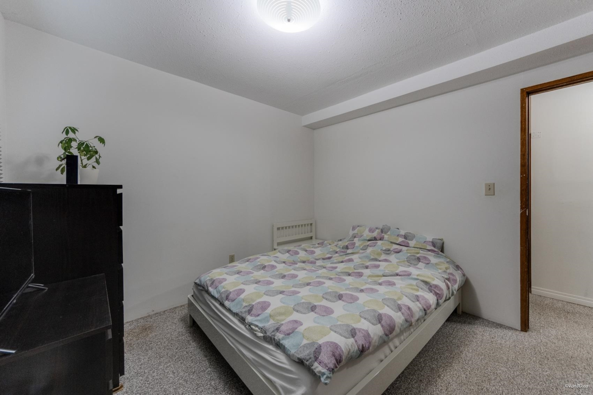 Front Yard Photo of 308 E King Edward Avenue, Vancouver, BC