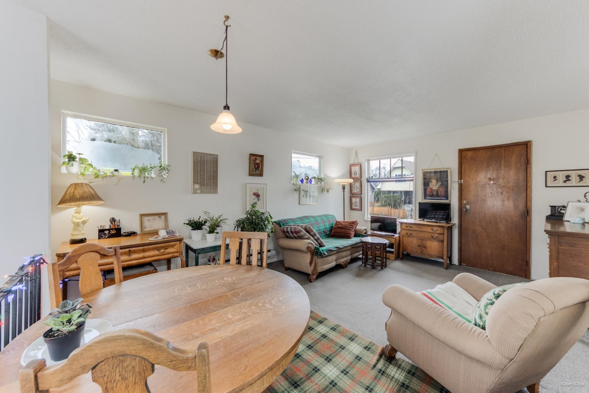 Kitchen Photo of 308 E King Edward Avenue, Vancouver, BC