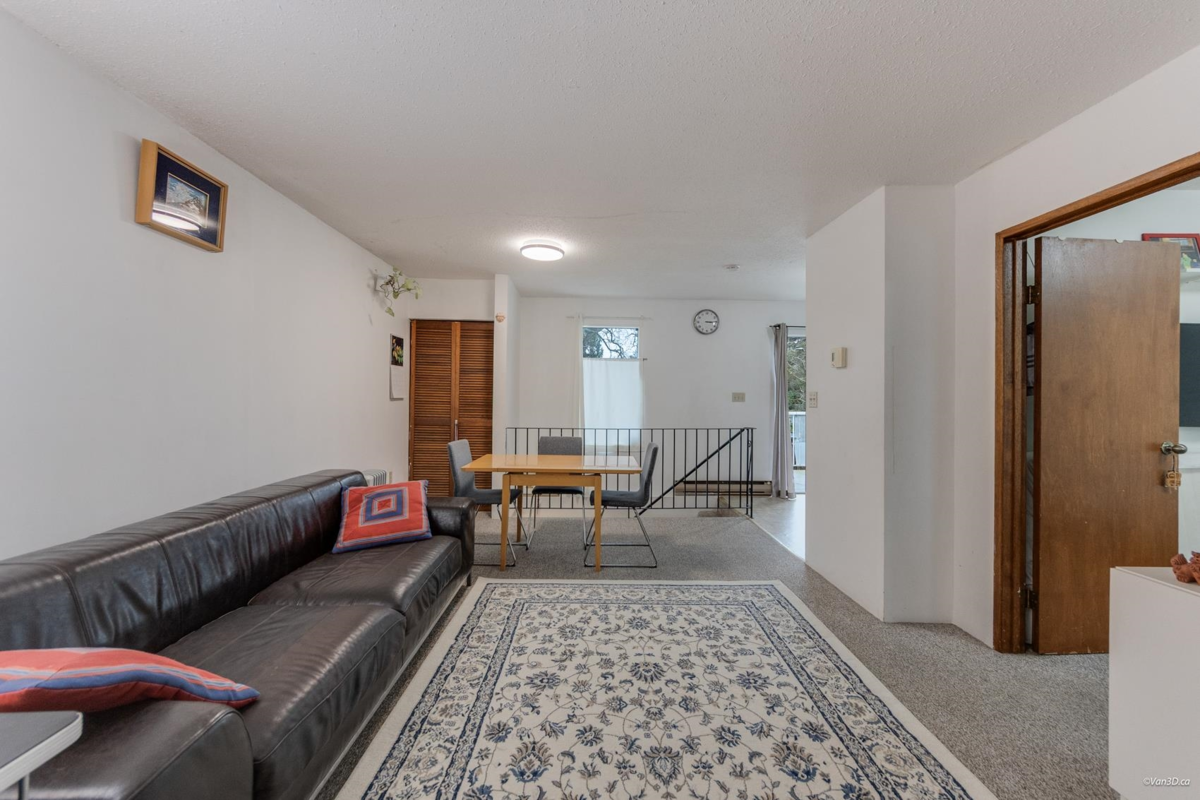 Laundry Room Photo of 308 E King Edward Avenue, Vancouver, BC