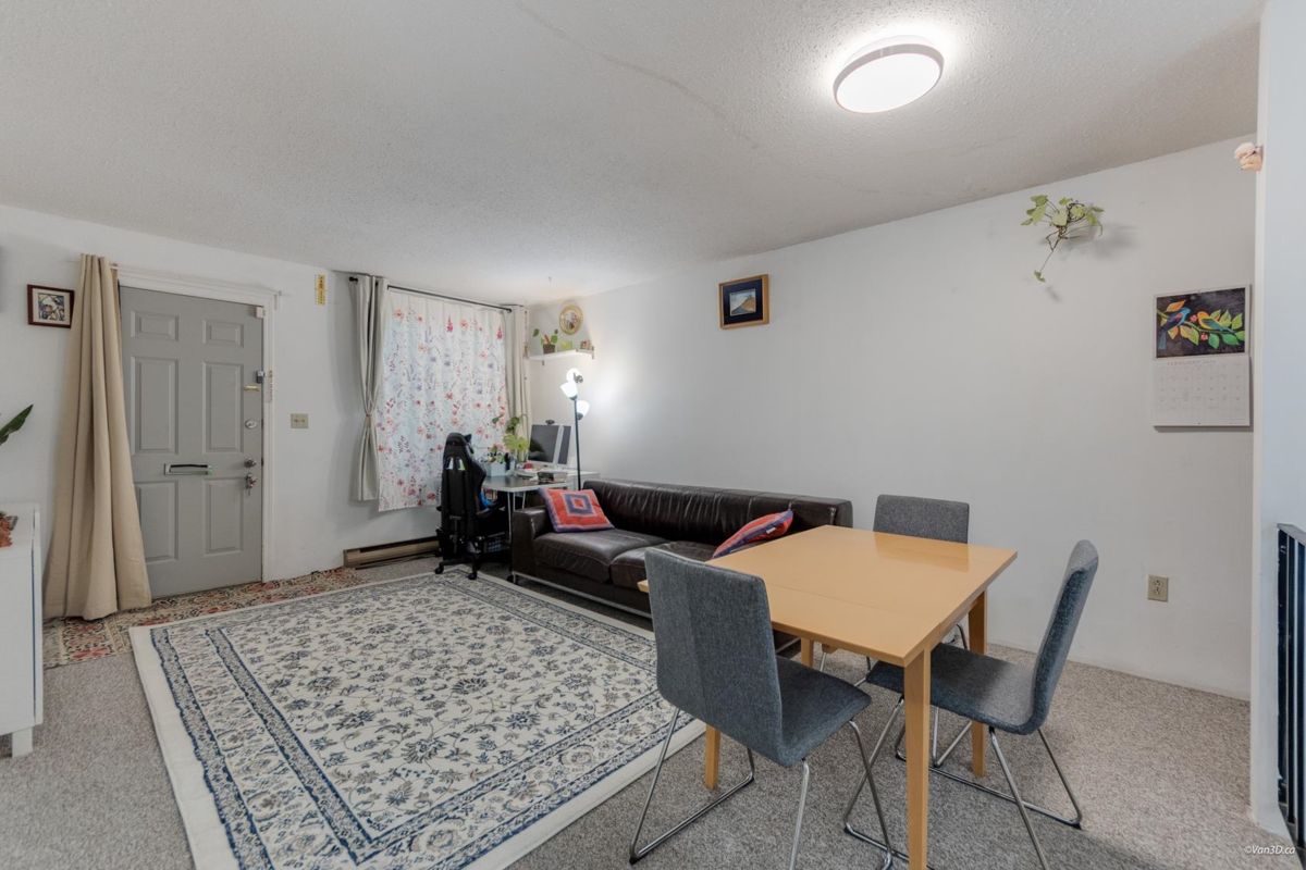 Mudroom Photo of 308 E King Edward Avenue, Vancouver, BC