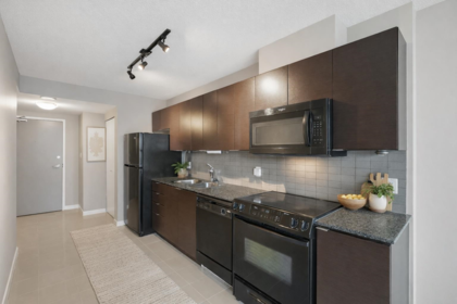 2408 13618 100 Avenue, Surrey, BC, Surrey — Apartment/Condo for sale