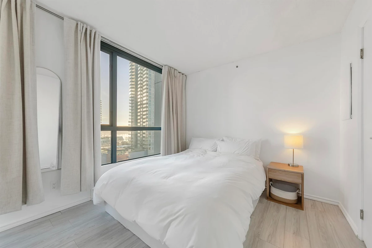 Primary Bathroom Photo of 1003 838 Agnes Street, New Westminster, BC