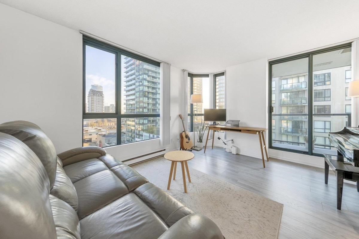 Primary Bedroom Photo of 1003 838 Agnes Street, New Westminster, BC