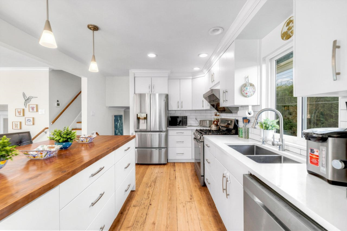 Breakfast Nook Photo of 11771 Trumpeter Drive, Richmond, BC