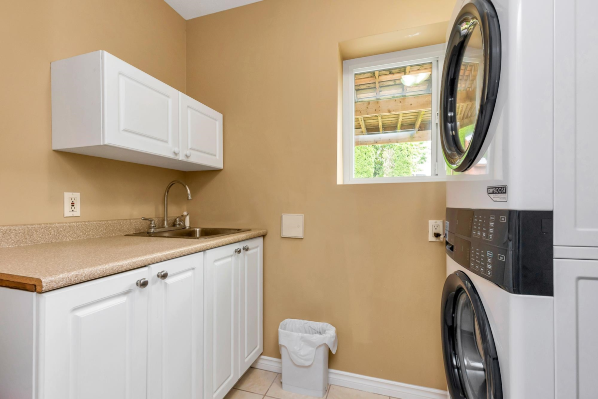 Garage Interior Photo of 32456 14th Avenue, Mission, BC
