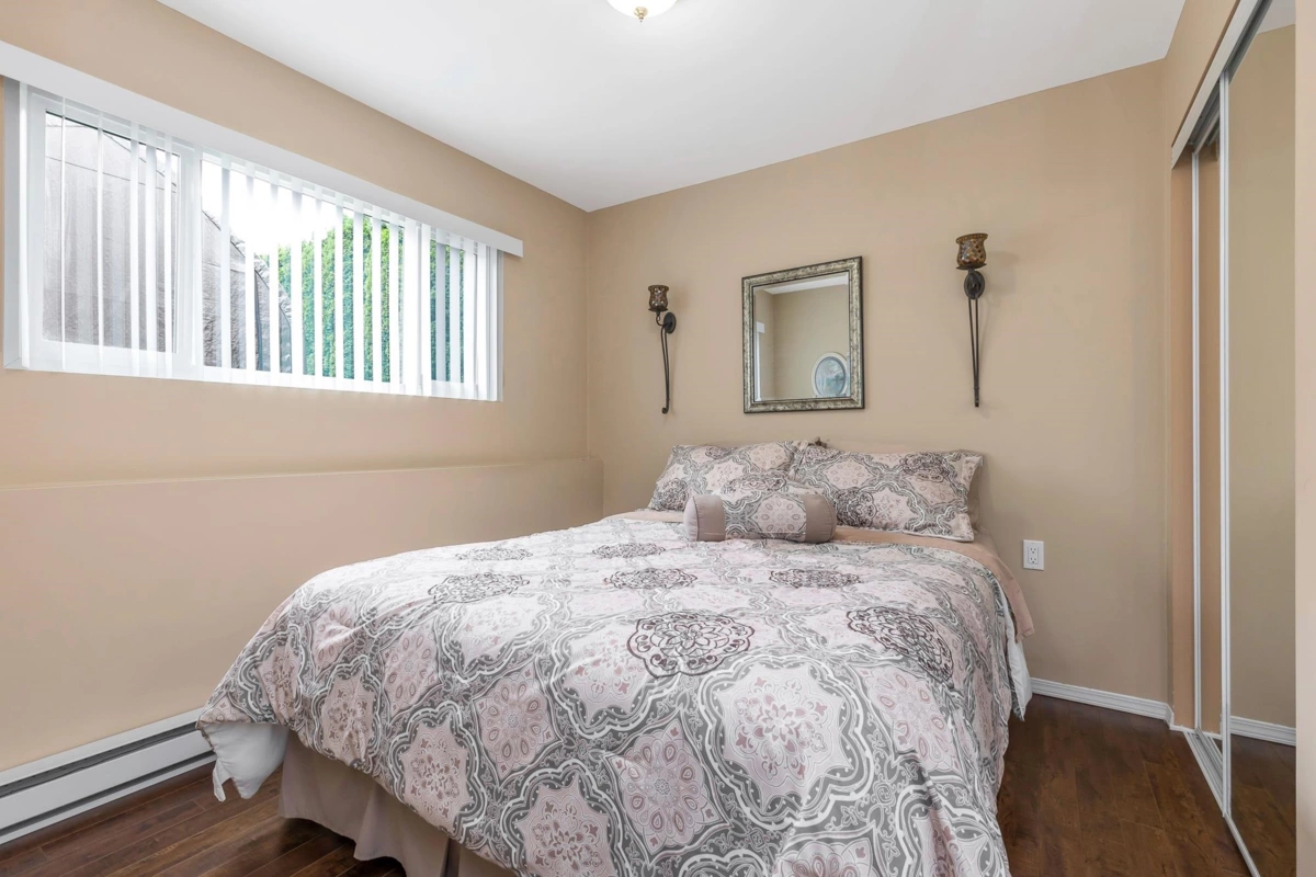 Hallway Photo of 32456 14th Avenue, Mission, BC