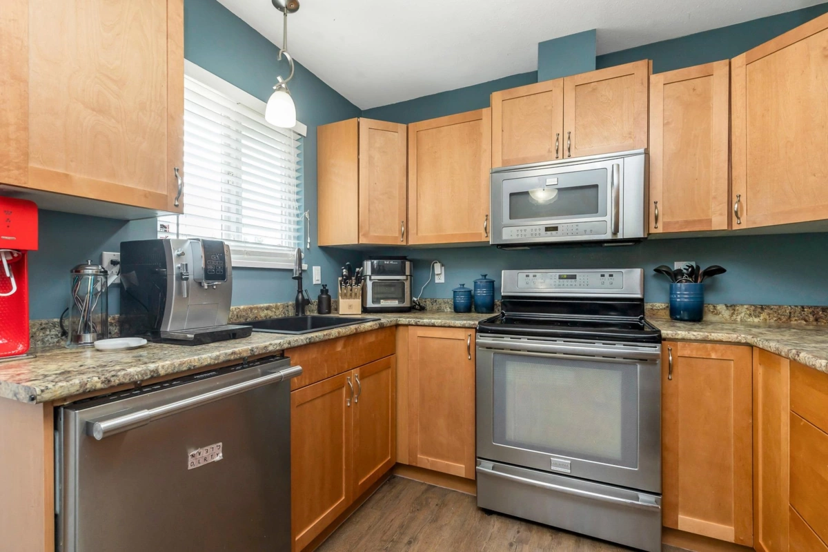 Pantry Photo of 32456 14th Avenue, Mission, BC