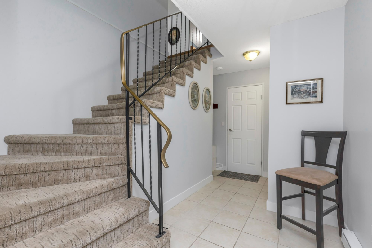 Powder Room Photo of 32456 14th Avenue, Mission, BC