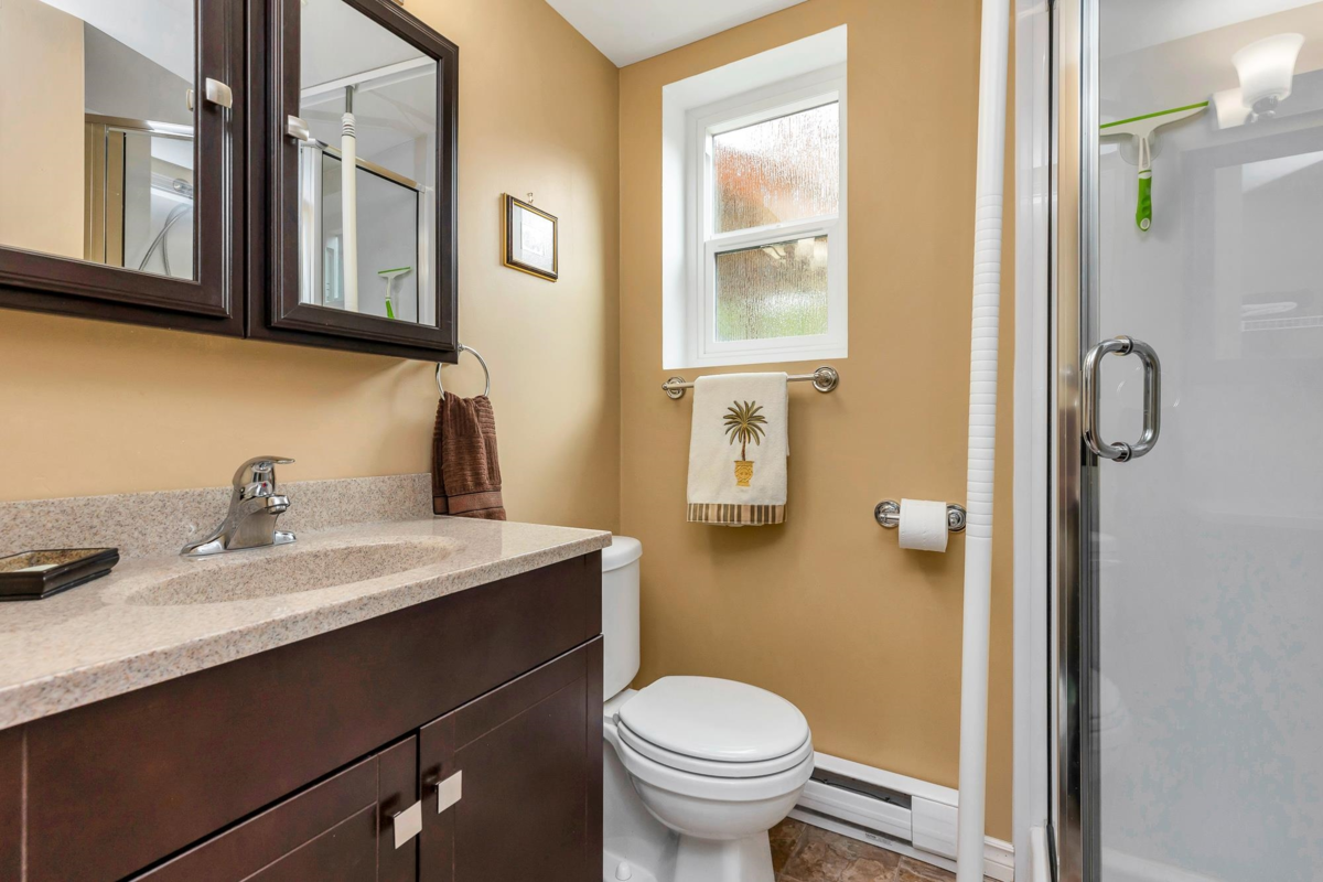 Staircase Photo of 32456 14th Avenue, Mission, BC