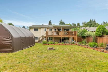 Garden / Landscaping Photo of 32456 14th Avenue, Mission, BC