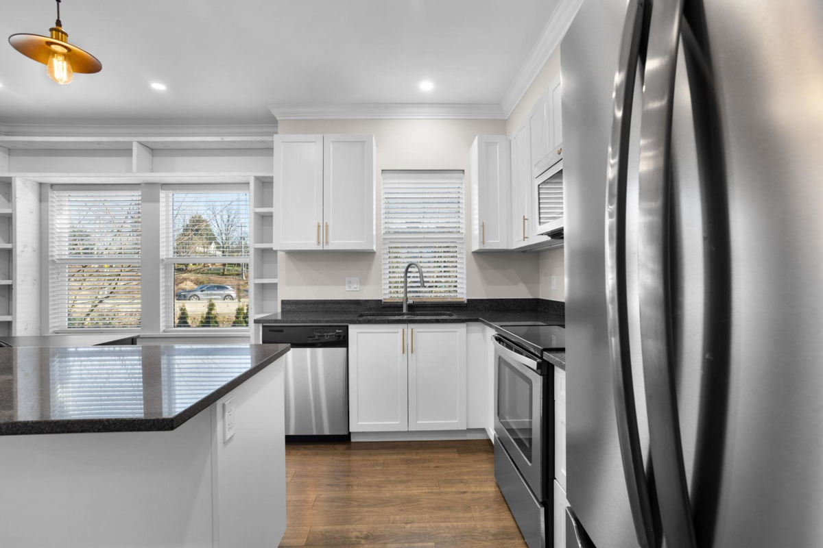 Living Room Photo of 206 11580 223 Street, Maple Ridge, BC