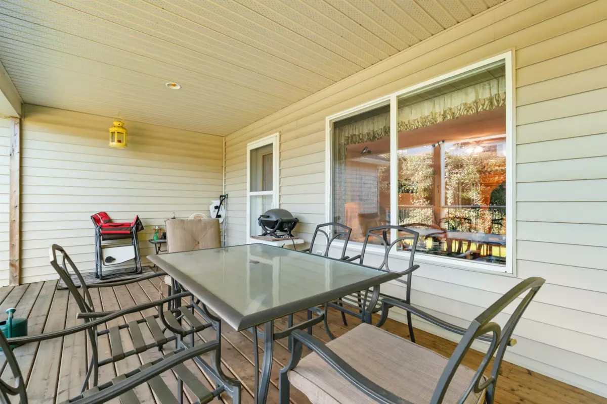 Kitchen Photo of 11 43875 Chilliwack Mountain Road, Chilliwack, BC