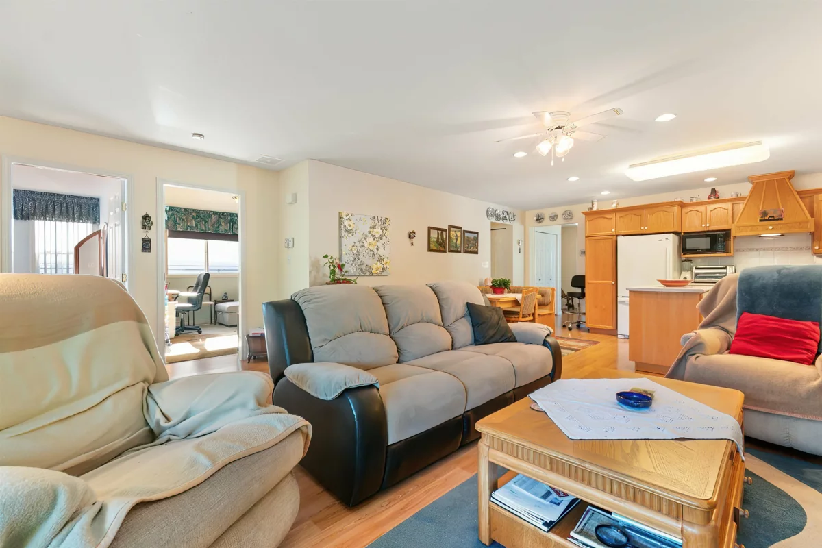 Laundry Room Photo of 11 43875 Chilliwack Mountain Road, Chilliwack, BC