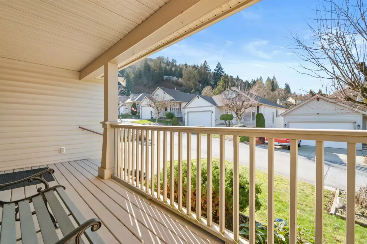 Living Room Photo of 11 43875 Chilliwack Mountain Road, Chilliwack, BC