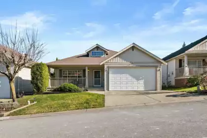 Front exterior of 11 43875 Chilliwack Mountain Road, Chilliwack, BC