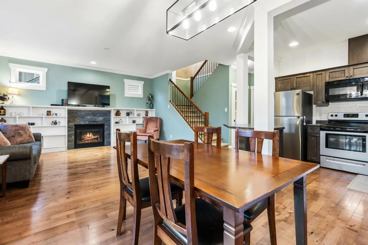 Breakfast Nook Photo of 7 46791 Hudson Road, Chilliwack, BC