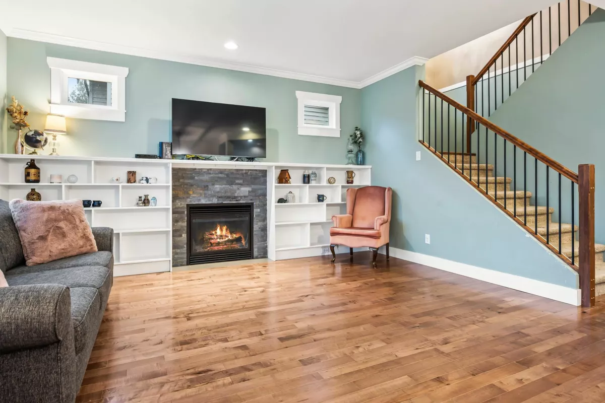 Walk-In Closet Photo of 7 46791 Hudson Road, Chilliwack, BC