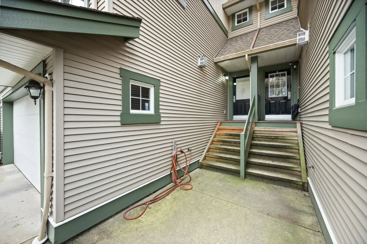 Family Room Photo of 62 6050 166 Street, Surrey, BC