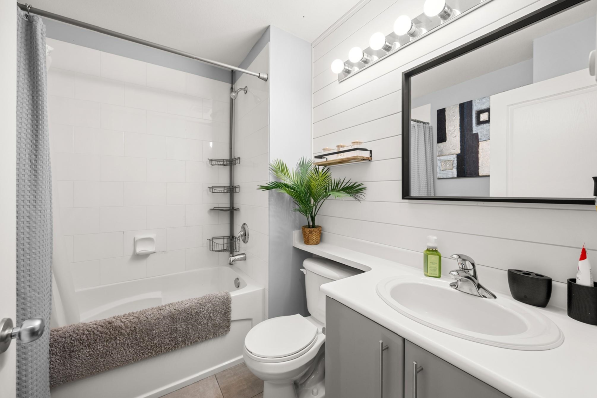 Front Yard Photo of 62 6050 166 Street, Surrey, BC