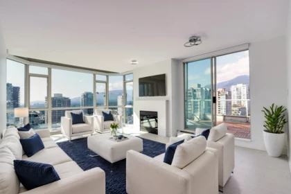 1203 140 E 14th Street, North Vancouver, BC