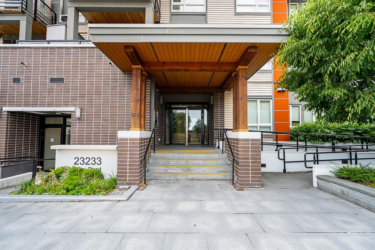 Backyard Photo of 204 23233 Gilley Road, Richmond, BC