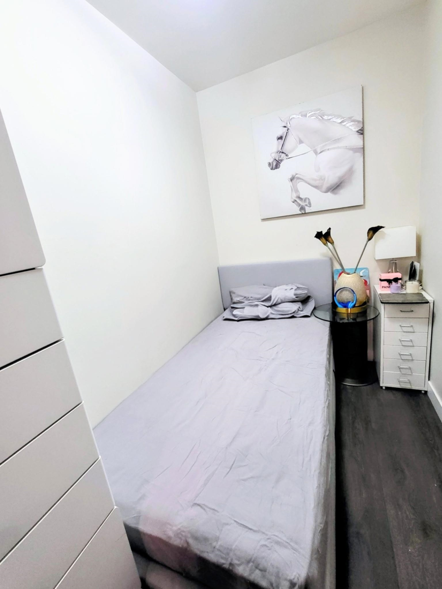 Guest Bathroom Photo of 204 23233 Gilley Road, Richmond, BC