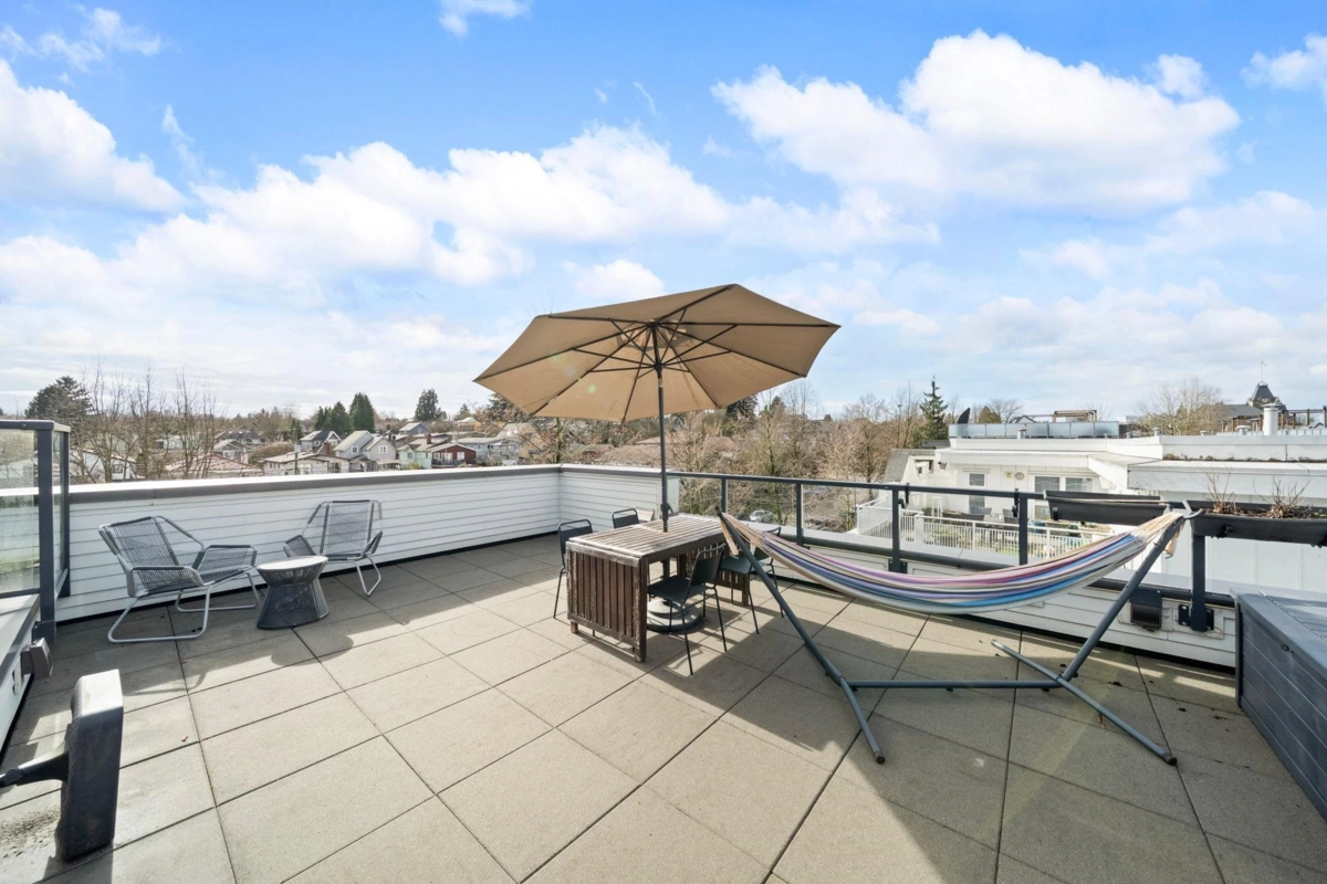 Bedroom 4 Photo of 3 365 E 16th Avenue, Vancouver, BC