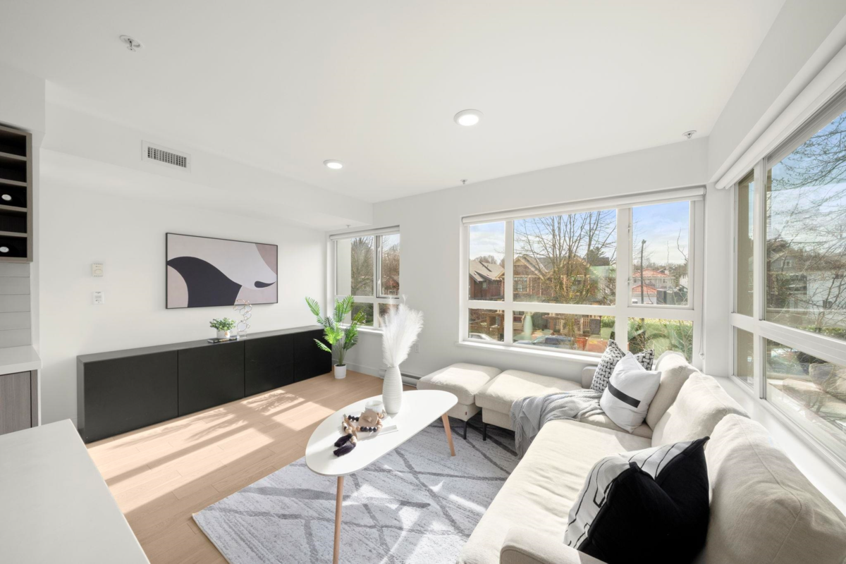 Exterior Rear Photo of 3 365 E 16th Avenue, Vancouver, BC