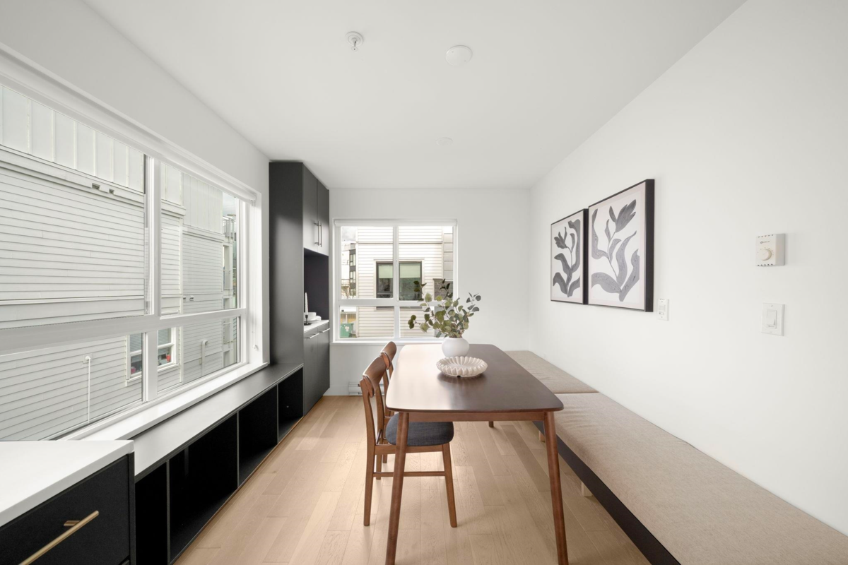 Kitchen Photo of 3 365 E 16th Avenue, Vancouver, BC