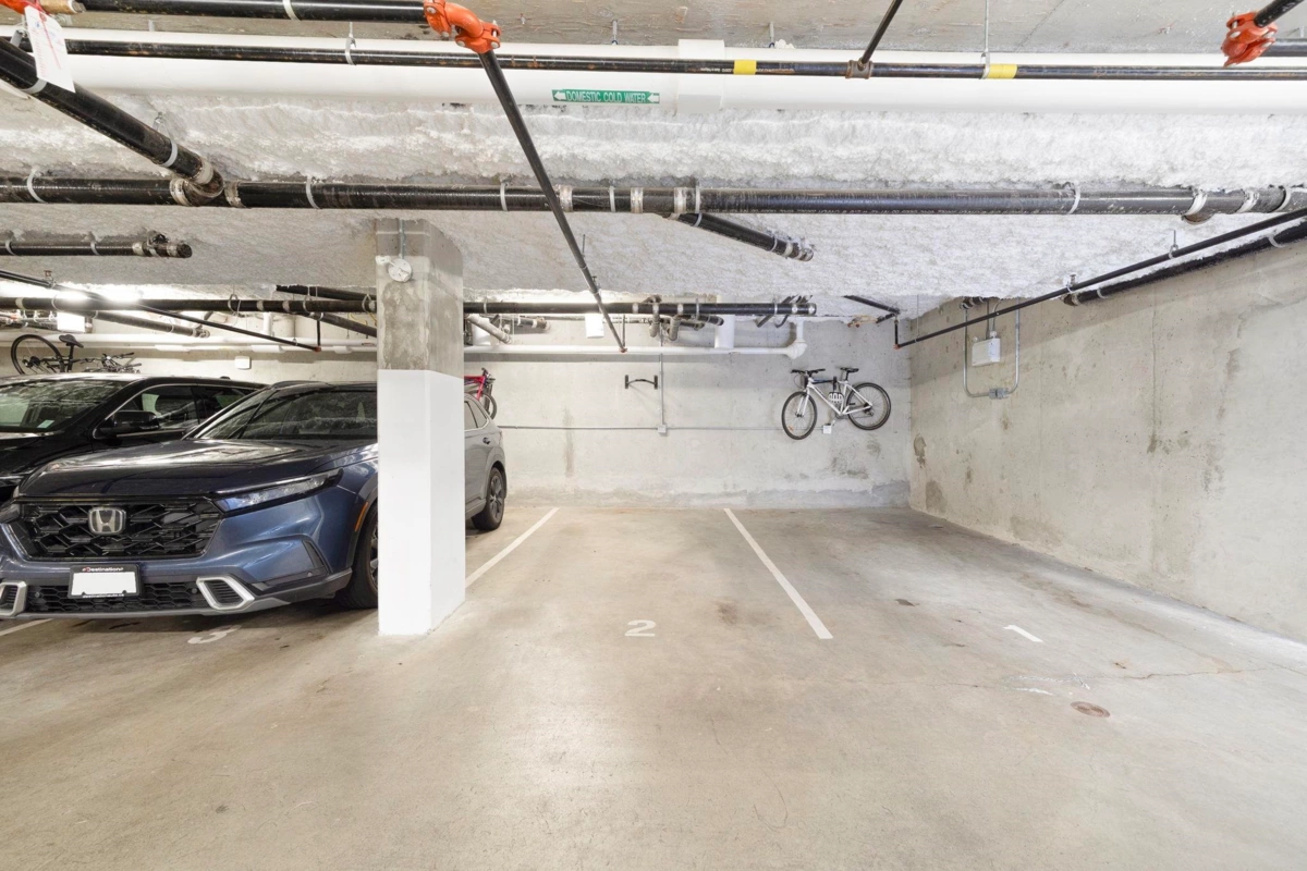 Laundry Room Photo of 3 365 E 16th Avenue, Vancouver, BC