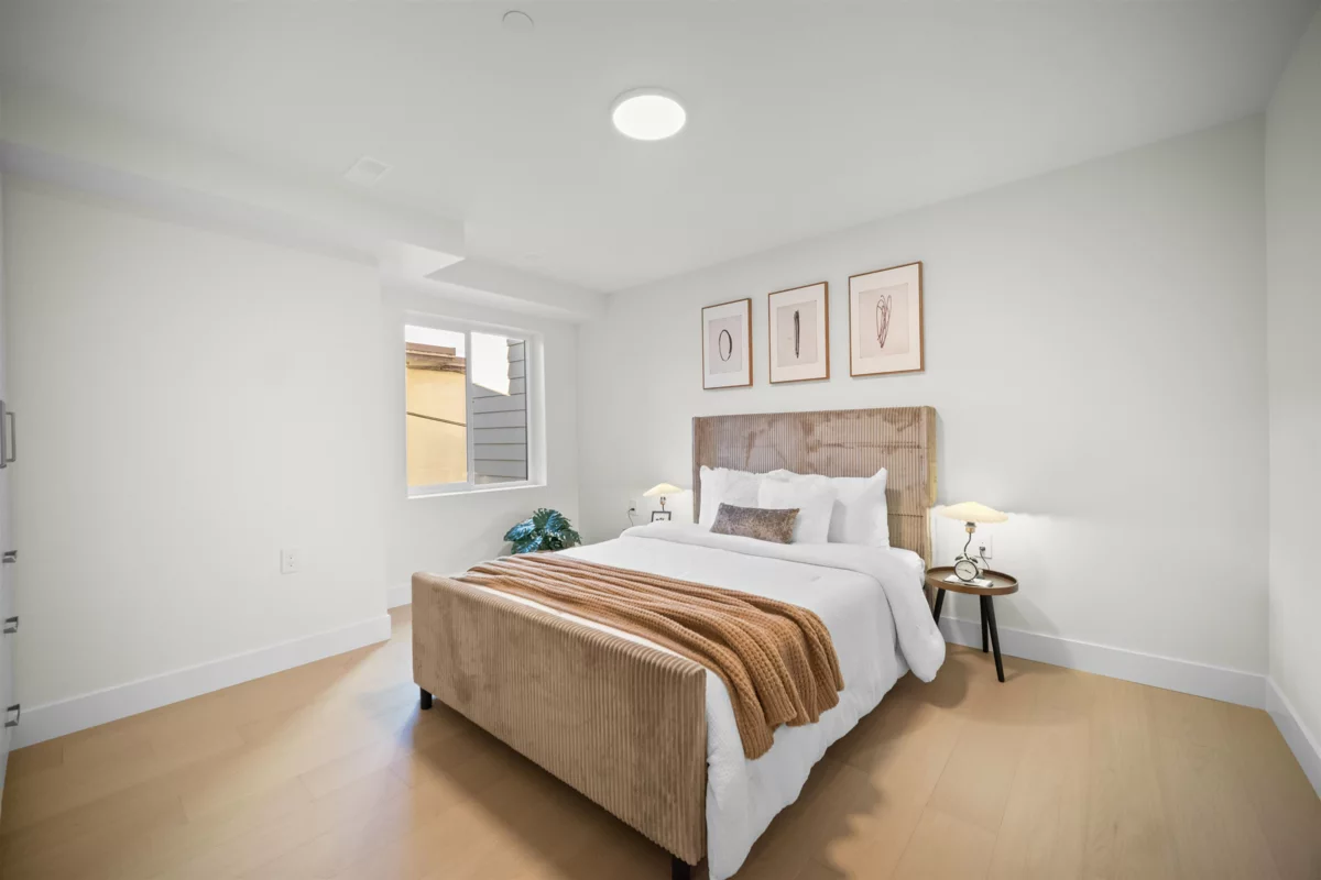 Entry Foyer Photo of 103 1837 E Georgia Street, Vancouver, BC