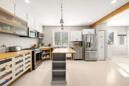 Basement Recreation Room Photo of 51495 Old Yale Road, Rosedale, BC