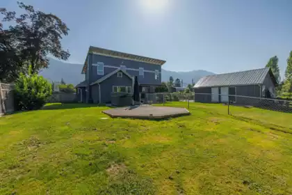 51495 Old Yale Road, Rosedale, BC, Rosedale — 3 bed single family residence for sale