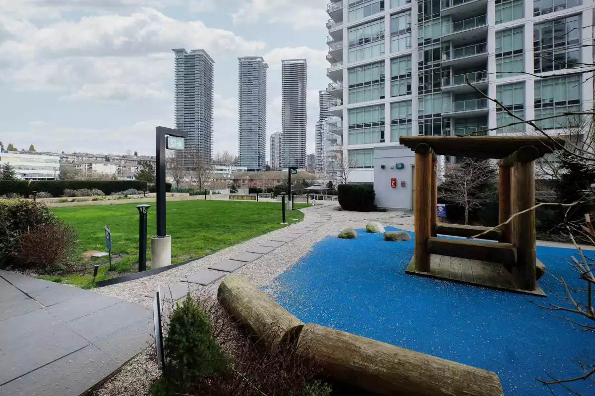 Loft / Bonus Room Photo of 504 2351 Beta Avenue, Burnaby, BC