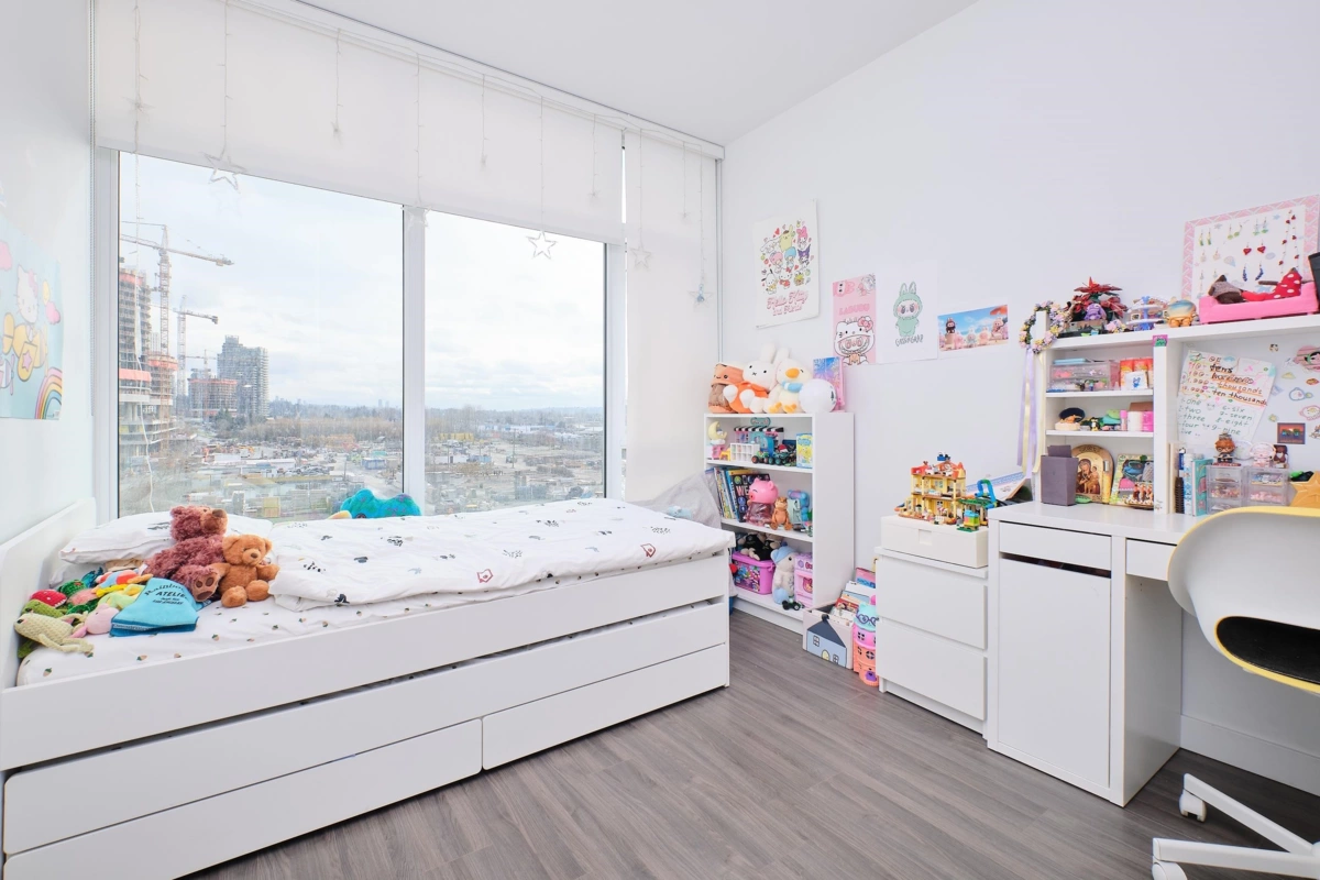 Primary Bathroom Photo of 504 2351 Beta Avenue, Burnaby, BC